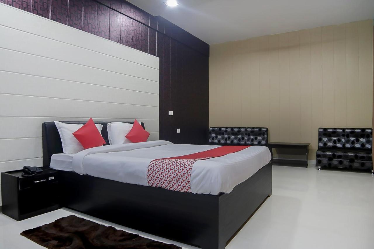 Oyo 30488 Satkar Hotel Pithoragarh Экстерьер фото