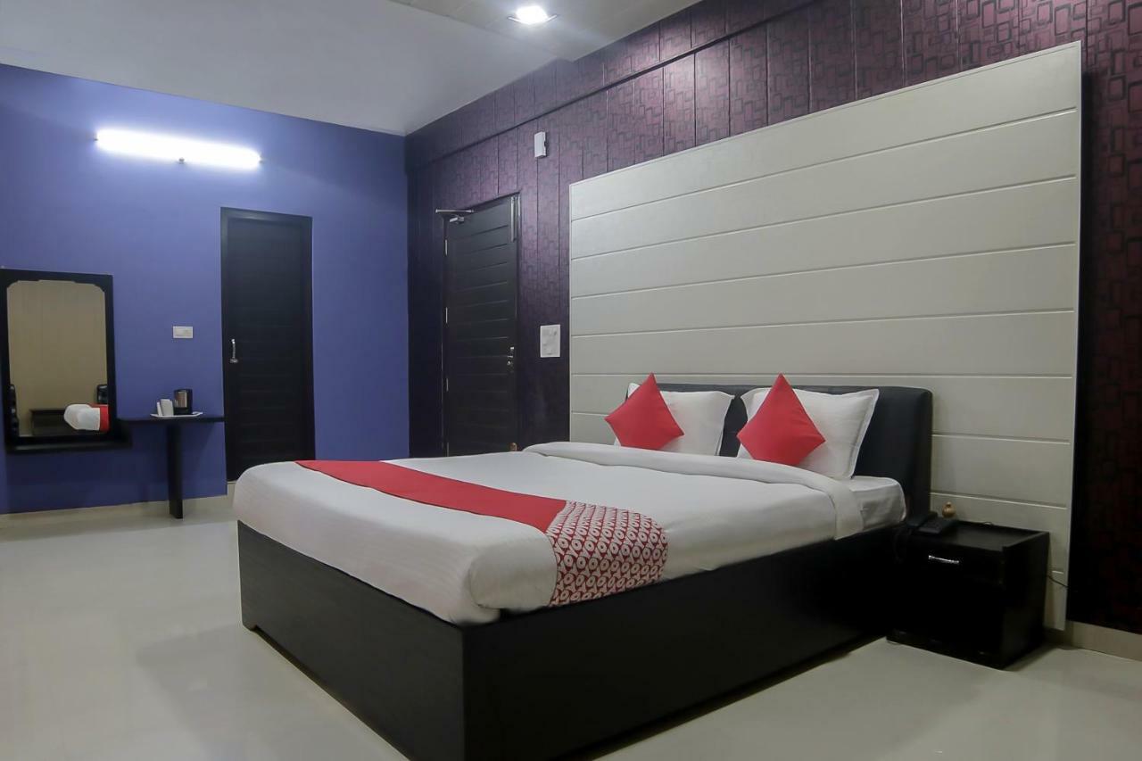 Oyo 30488 Satkar Hotel Pithoragarh Экстерьер фото