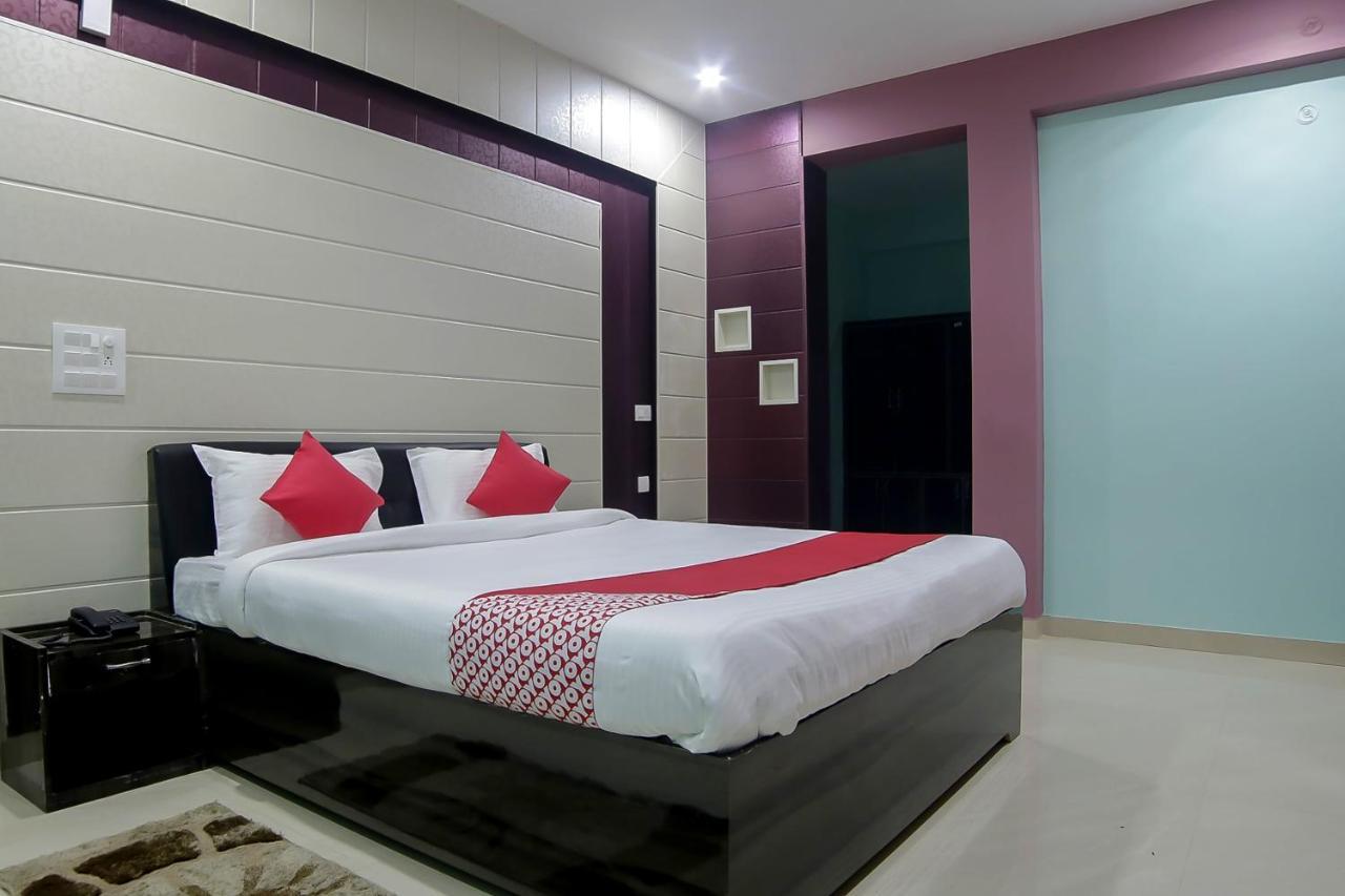 Oyo 30488 Satkar Hotel Pithoragarh Экстерьер фото